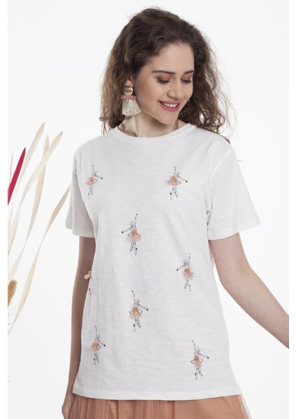 Ekru Geniş Kesim Desenli Tshirt