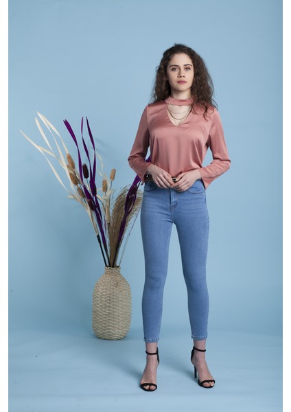 Pembe Pencere Detaylı Saten Bluz fiyatları