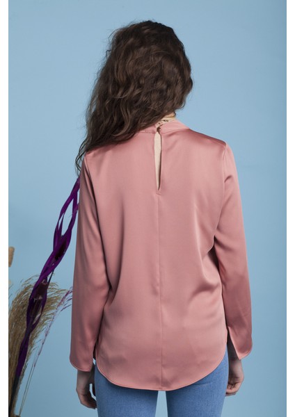 Pembe Pencere Detaylı Saten Bluz fırsatları