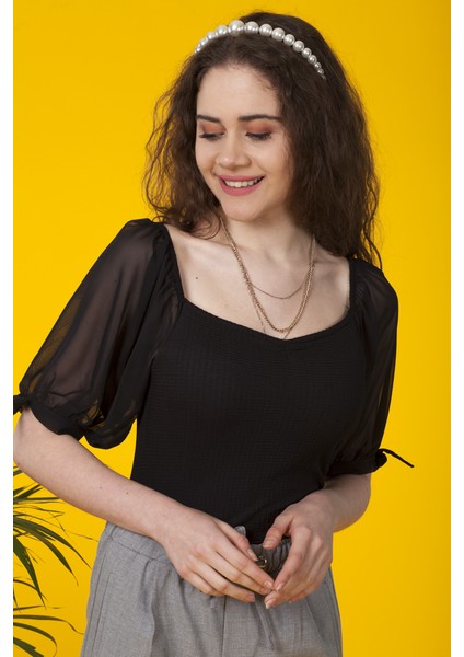 Siyah Kare Yaka Şifon Balon Kollu Bodysuit