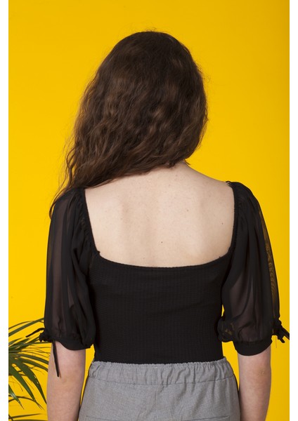 Siyah Kare Yaka Şifon Balon Kollu Bodysuit fırsatları