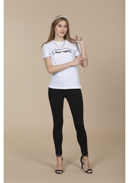 Beyaz Bisiklet Yaka Inci Detaylı Tshirt