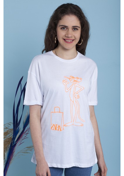 Beyaz Pembe Panter Nakışlı Tshirt fiyatları