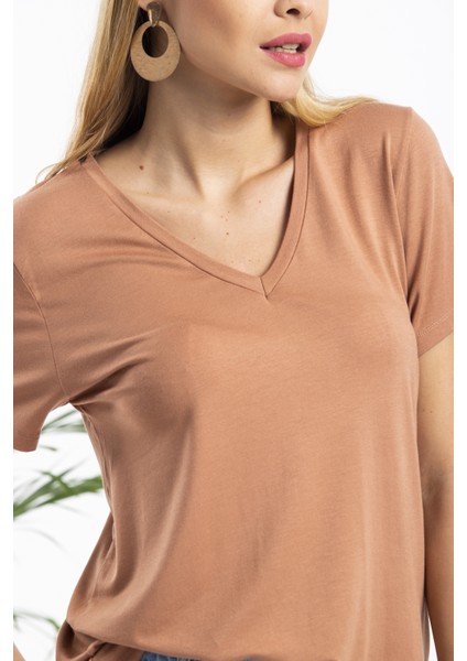 Kahve V Yaka Basic Tshirt