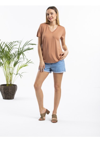 Kahve V Yaka Basic Tshirt modelleri