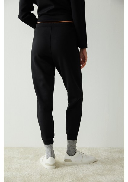 Siyah Cep Detaylı Jogger Pantolon