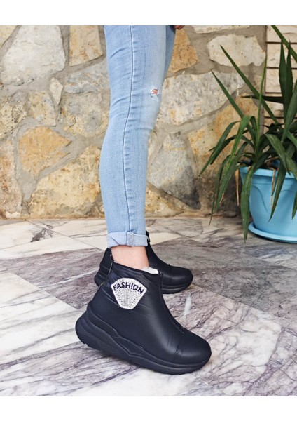 Siyah Renk Düz Topuk Taşlı Fermuarlı Kadın Bot fırsatları