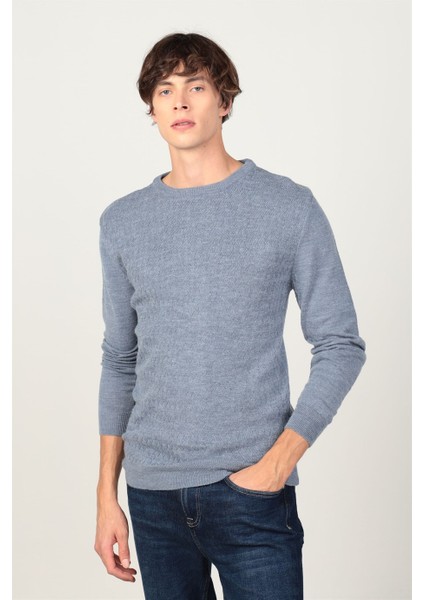 Slim Fit Dar Kesim Bisiklet Yaka Kendinden Desenli Erkek Kazak