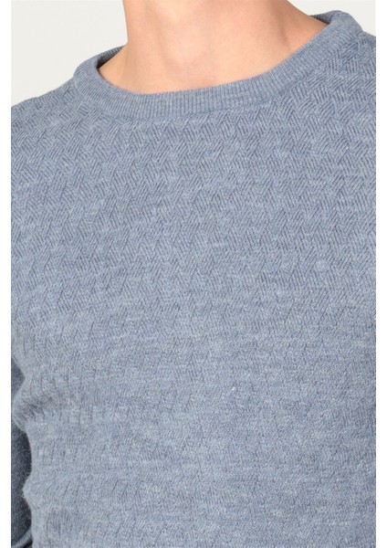 Slim Fit Dar Kesim Bisiklet Yaka Kendinden Desenli Erkek Kazak modelleri