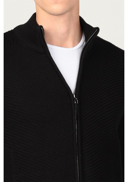 Slim Fit Dar Kesim Kendinden Desenli Erkek Hırka modelleri