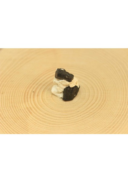 Turmalin Taşı Kütle Ham Parça - 7gram (25765)