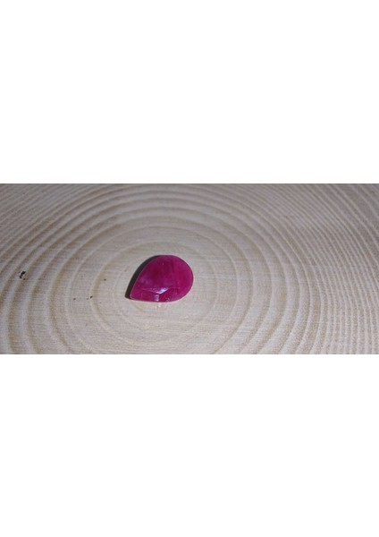 Yakut Taşı Faset Kesim (Yüzük, Kolye Ucu Vb Yapımına Uygun) (Ortalama 3 Karat)