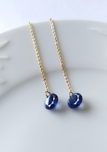 Taşlı Sallantılı Küpe Kadın