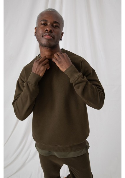 Erkek Vibe Oversize Haki Sweatshirt modelleri