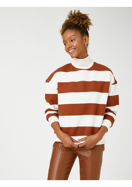 Bisiklet Yaka Sweatshirt Uzun Kollu