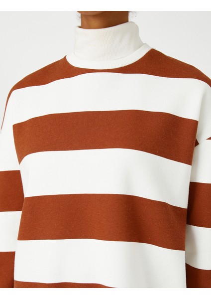 Bisiklet Yaka Sweatshirt Uzun Kollu indirimleri