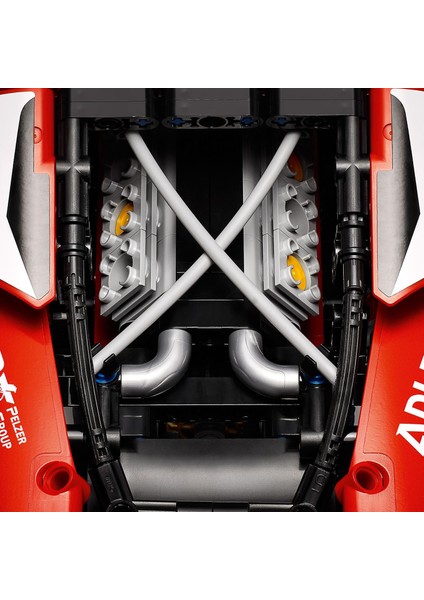 Technic Ferrari 488 GTE #AF Corse #51# 42125 - Spor Araba Seven Yetişkinler İçin Koleksiyonluk Yaratıcı Oyuncak Model Yapım Seti (1677 Parça)