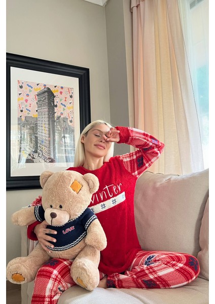 Kırmızı It's Winter Desenli Kadın Peluş Pijama Takımı fiyatları