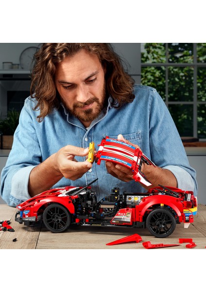 Technic Ferrari 488 GTE #AF Corse #51# 42125 - Spor Araba Seven Yetişkinler İçin Koleksiyonluk Yaratıcı Oyuncak Model Yapım Seti (1677 Parça)