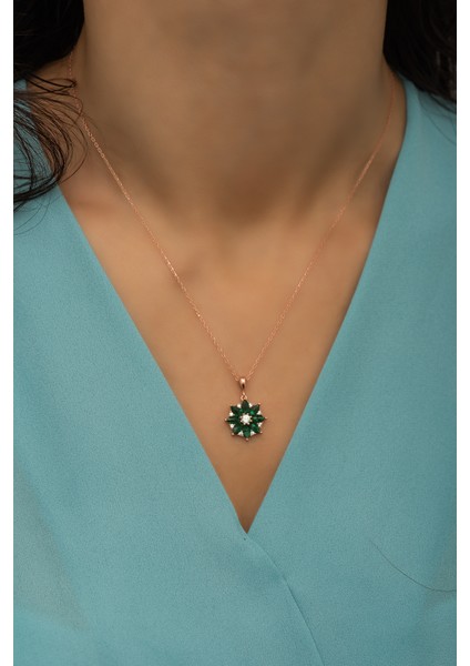 925 Ayar Gümüş Yeşil Taşlı Lotus Çiçeği Kolye modelleri