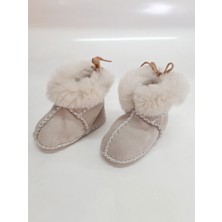 Nazlı Giyim Bebek Bej Kuzu Derisi Bebek Botu + Çorap Hediyeli