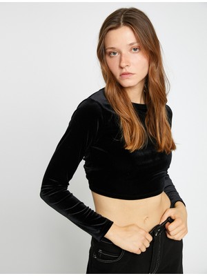 Koton Kadife Crop Tişört Pencere Detaylı