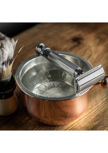 Pearl Shaving Krom Taraksız Jiletli Tıraş Makinesi, Düşük Maliyetli, Konforlu Tahrişsiz Gündelik Tıraş,  Orta Agresiflik Düzeyinde Geleneksel Tıraş Bıçağı, L-55 CC Modeli