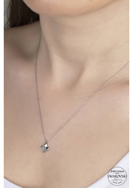 Taşlı Gümüş Dörtgen Bayan Kolye fiyatları