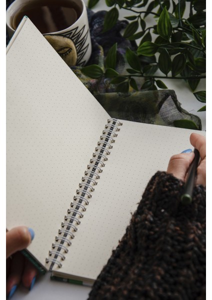 Sert Kapak Spiralli Noktalı Defter - Bullet Journal