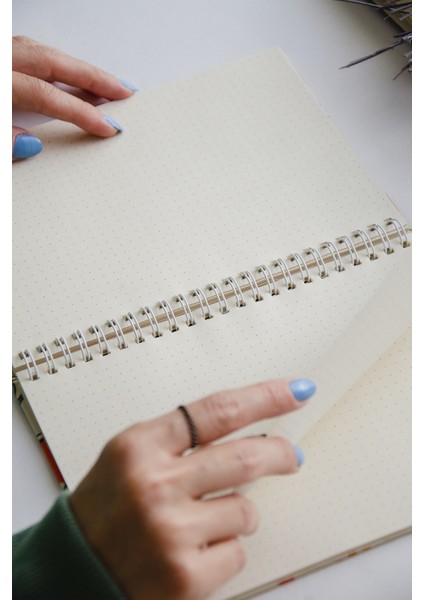 Sert Kapak Spiralli Noktalı Defter - Bullet Journal
