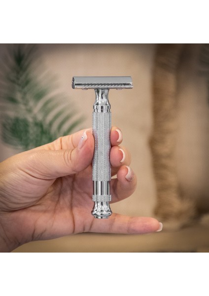 Pearl Shaving Krom Taraksız Jiletli Tıraş Makinesi, Düşük Maliyetli, Konforlu Tahrişsiz Gündelik Tıraş,  Orta Agresiflik Düzeyinde Geleneksel Tıraş Bıçağı, L-55 CC Modeli