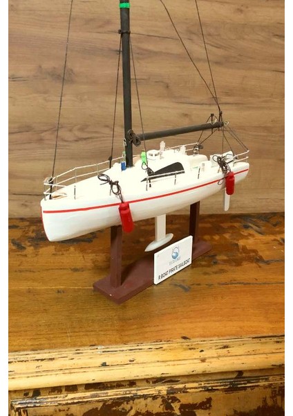 R Boat Private Yelkenli Gemi Maketi