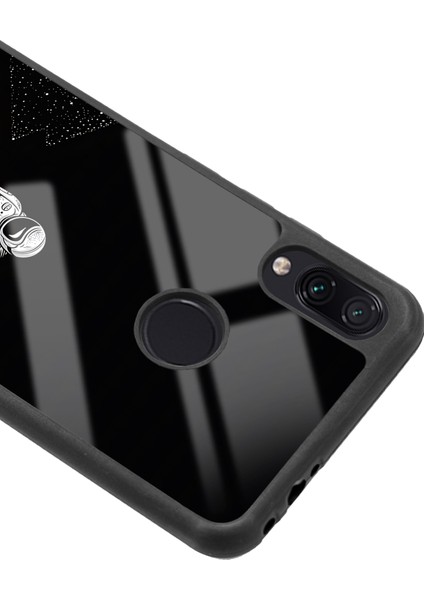 Xiaomi Redmi Note 7 Astronot Tatiana Tasarımlı Glossy Telefon Kılıfı