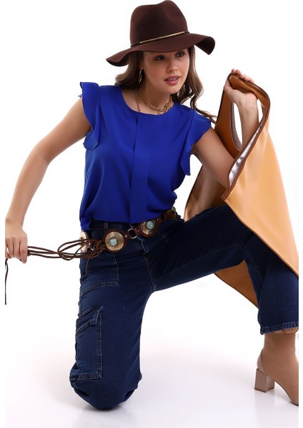 Yuvarlak Yaka Fırfırlı Kısa Kol Önü Bloklu Rahat Kesim Düğme Kapamalı Cool ve Şık Bluz modelleri