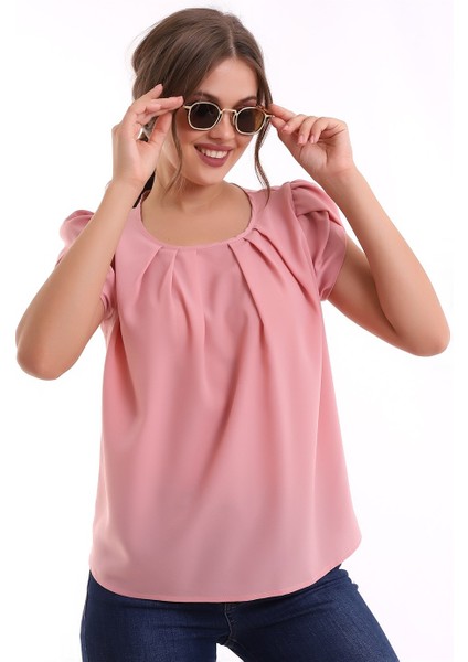 Yuvarlak Pileli Yakalı Kol Detaylı Rahat Kesim Kısa Kol Şık ve Cool Bluz fırsatları