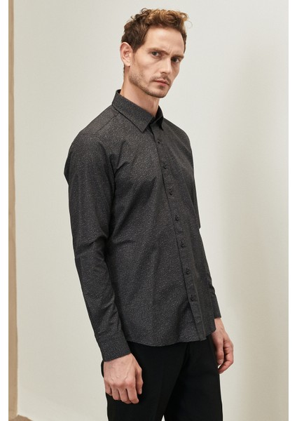 ALTINYILDIZ CLASSICS Erkek Siyah Slim Fit Dar Kesim Düğmeli Yaka Baskılı Gömlek