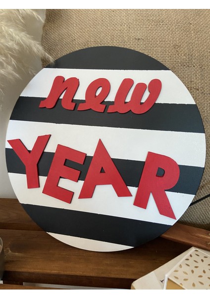 Yılbaşı Temalı Dekoratif Kapı Süsü Ahşap Duvar Dekoru New Year 30 cm Çap