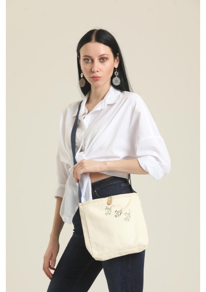 Mavi Nakışlı Çanta fiyatları