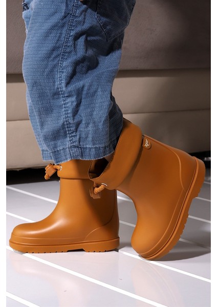 Bimbi Euri Çocuk Caramelo Karamel Yağmur Çizmesi W10257-215 PVC Malzeme ile Kaymaz ve Su Geçirmez modelleri