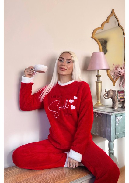 Kırmızı Soul Desenli Tam Peluş Pijama Takımı fiyatları