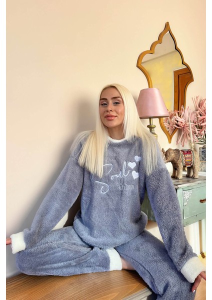 Gri Soul Desenli Tam Peluş Pijama Takımı fiyatları