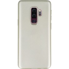 Tekno Grup Samsung Galaxy J8 Mat Premium Silikon Kılıf - Gold + Cam Ekran Koruyucu