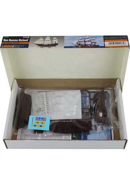 Mister Craft D-165 1/72 Uss Bon Homme Richard Savaş Gemisi Maketi fiyatları