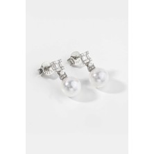 So CHIC Baget Ve Zirkon Taş Detaylı 18 Ayar Beyaz Altın Kaplama Sallantılı İnci Gümüş Küpe