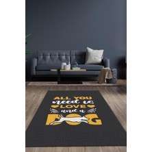 Homshtag Köpek ve Aşk Siyah Sarı Renkli Halı Düz Renkli Hayvan Sever Halısı Köpek Figürlü Halı