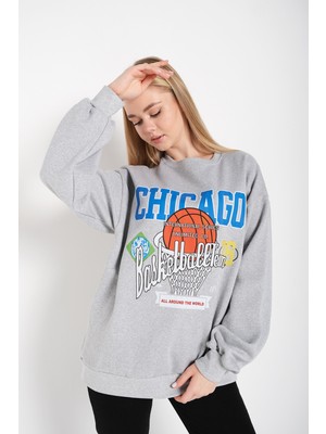 Trendseninle Kadın Chicago 76 Baskılı Oversize Sweatshirt