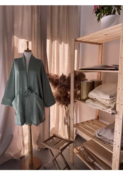 - Yumuşak Dokulu Kapitone Kalın Ovre Kimono - Unisex, Cepli