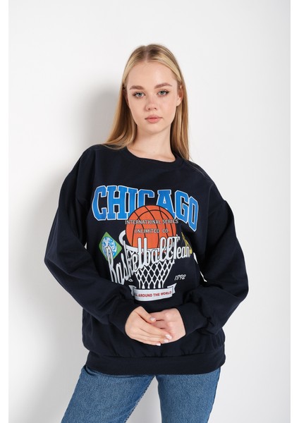 Kadın Chicago 76 Baskılı Oversize Sweatshirt modelleri