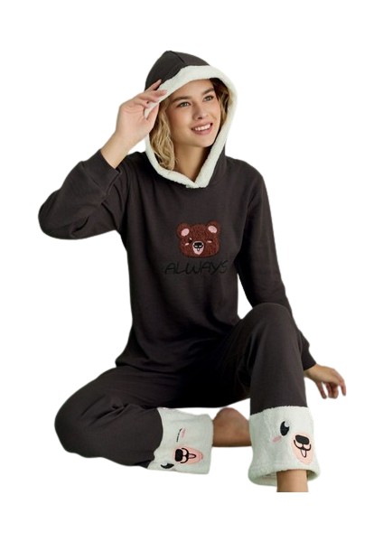 Desenli Kapüşonlu Kadın Örme Pijama Takımı