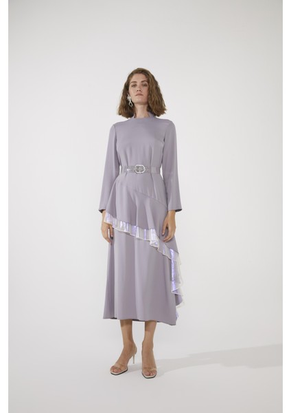 Volan Detaylı Elbise